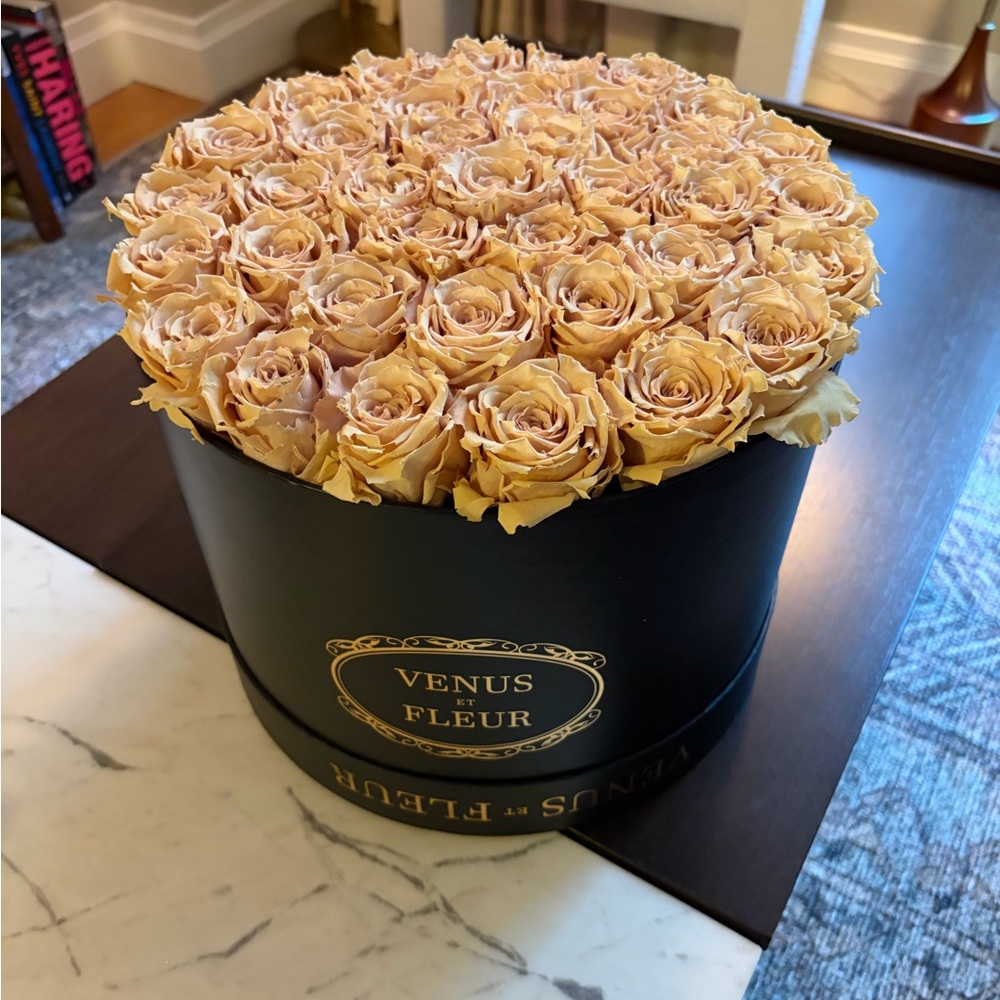 Venus et fleur Rose Box